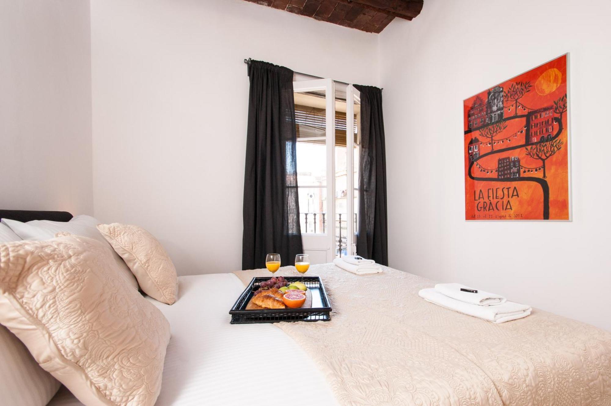 Short Stay Group Gracia Serviced Apartments Барселона Екстер'єр фото