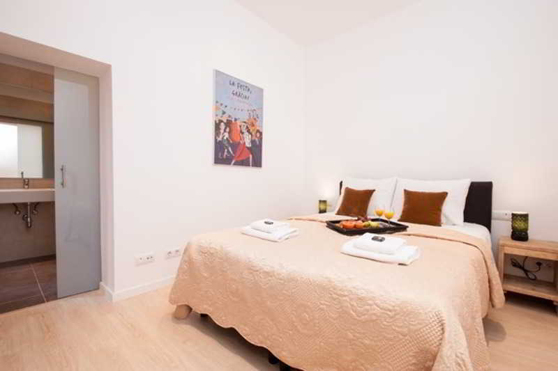 Short Stay Group Gracia Serviced Apartments Барселона Екстер'єр фото