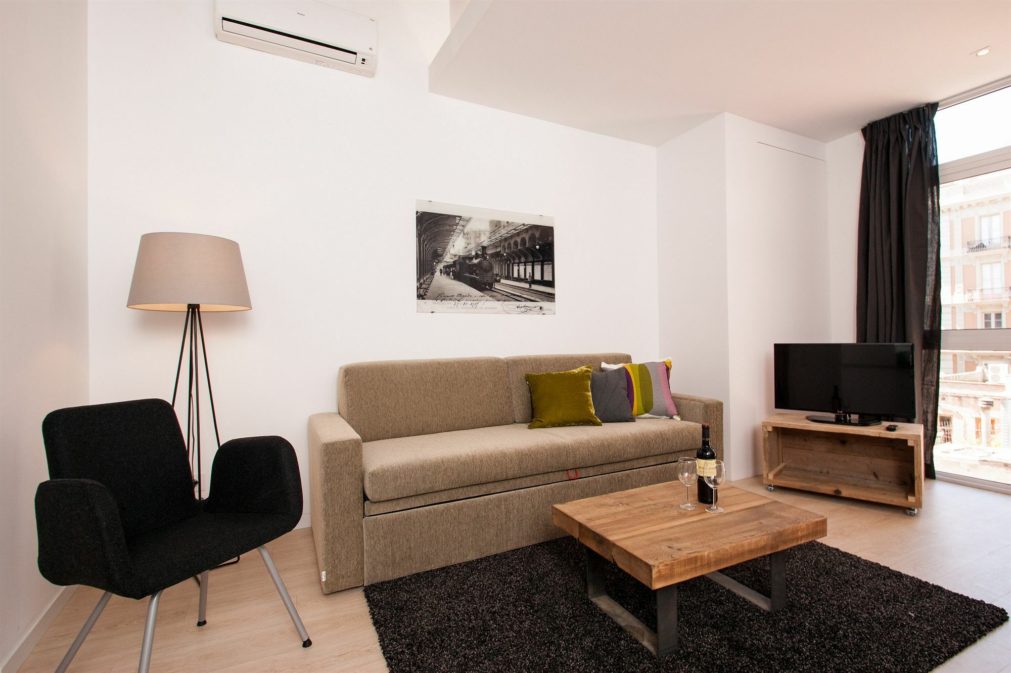 Short Stay Group Gracia Serviced Apartments Барселона Екстер'єр фото